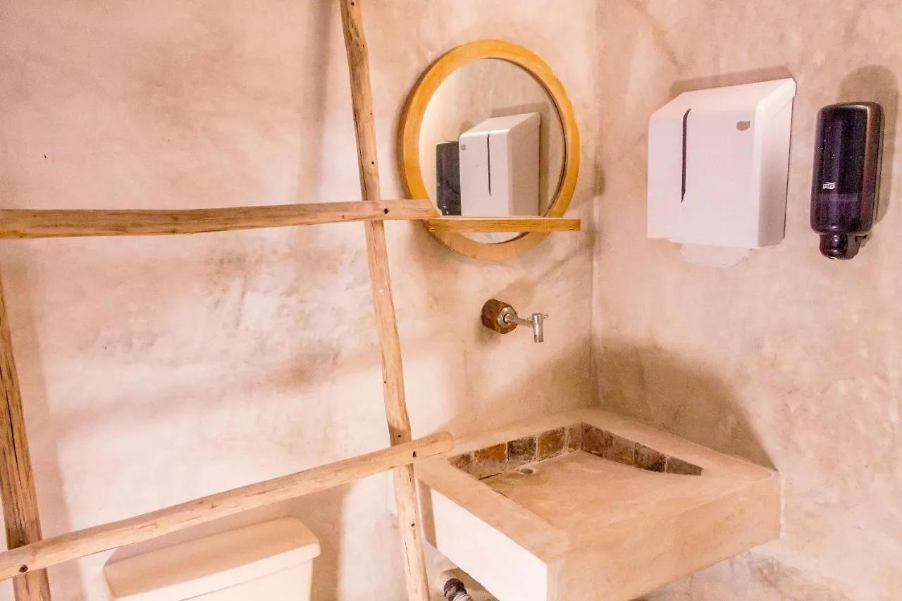 Oostel Smart Hostel - Tulum Playa 2*,